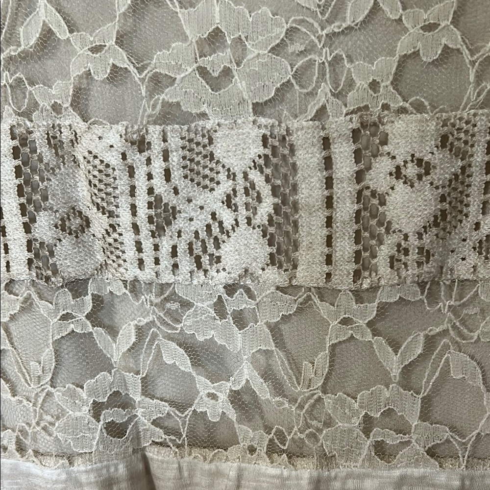 Chico's Beige Lace Detail Women's Top - Picture 10 of 10